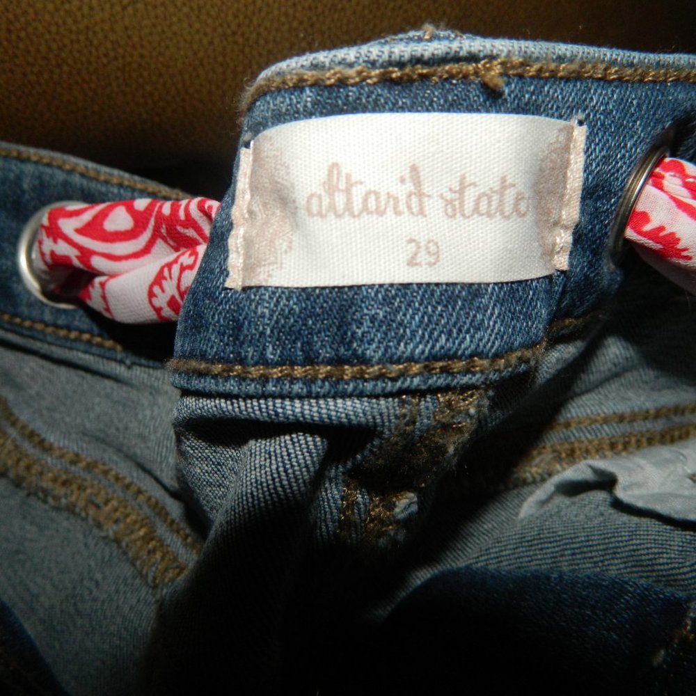 Altar’d State Jean Short - Red Scarf Belt Size 29 (K-29) - Picture 3 of 4